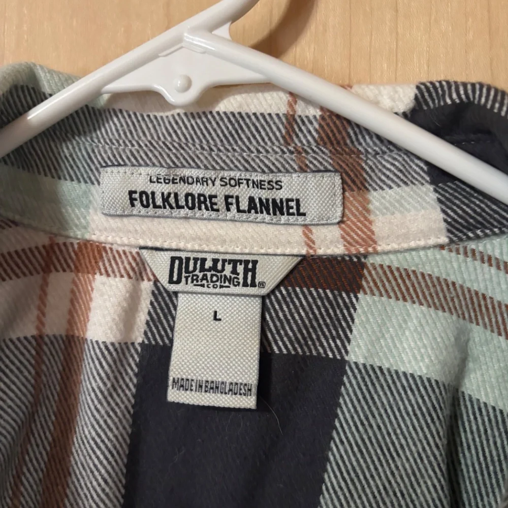 Duluth Trading Folklore Flannel - Picture 2 of 4